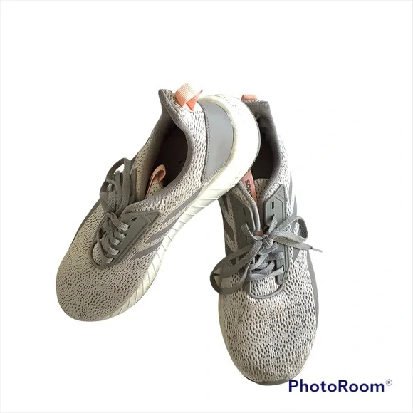 Women Adidas Questar Drive Running Shoes Size 10 Grey Pink Sneakers DB1693 - Picture 2 of 8